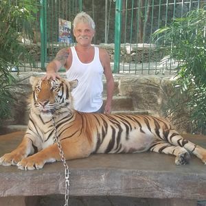 Meet your Posher, Johnny